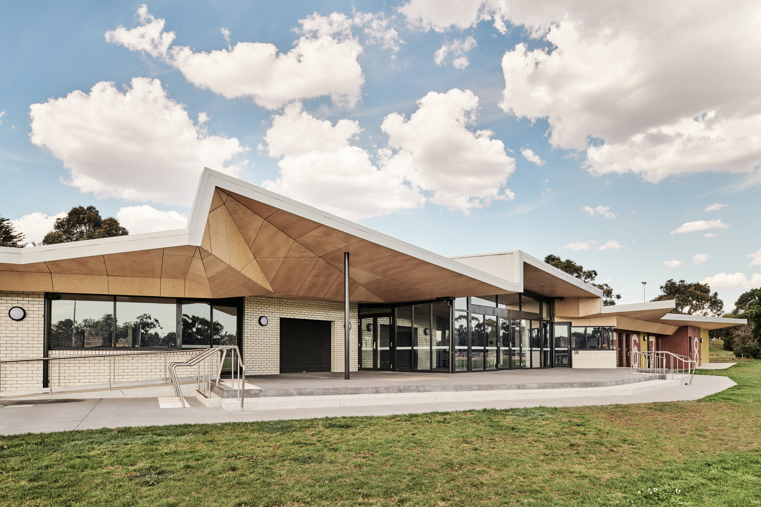 Dendy Park Sporting Pavilion  CohenLeigh Architects-45