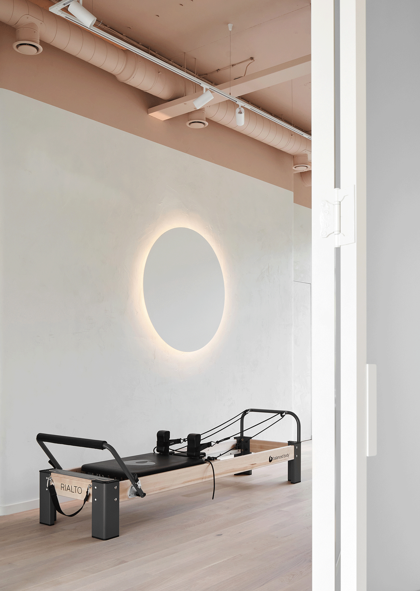 瑜伽工作室方法丨俄罗斯加里宁格勒丨Beluga Maria,Yudina Valeria-16