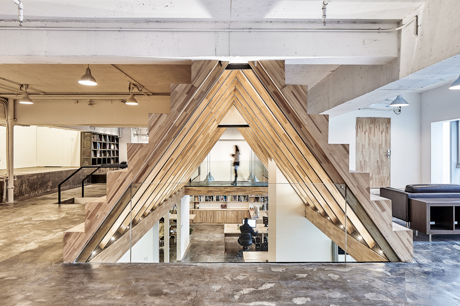 有台阶的屋顶,成都金融中心中的温馨办公室 / 合什建筑设计工作室 -14