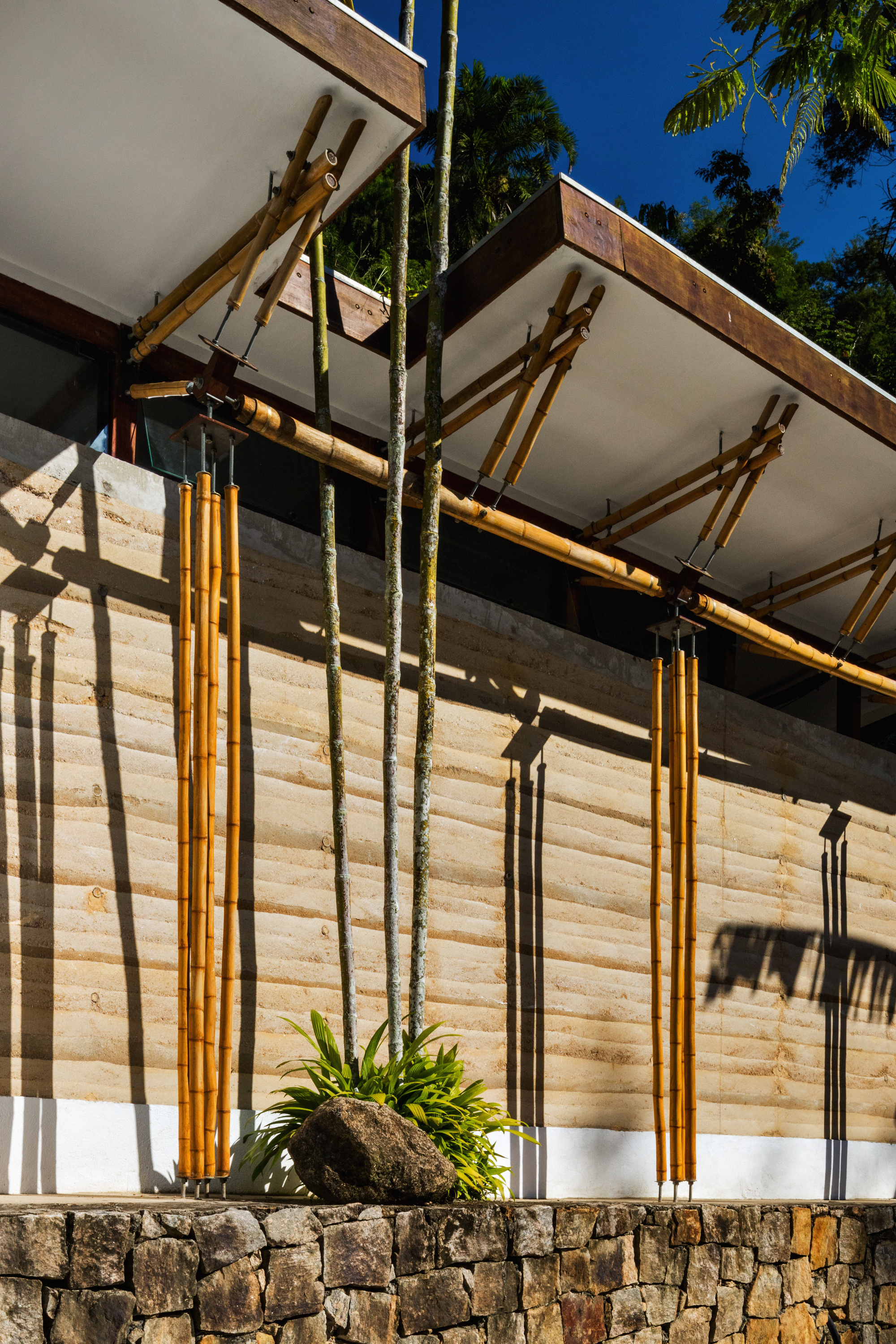 Guesthouse Paraty / CRU! Architects-15