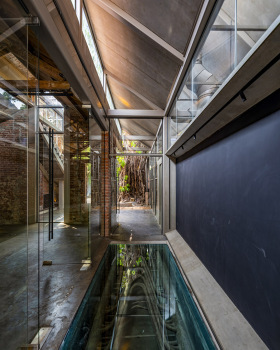 Ballard园区制冰厂改造丨印度丨Malik Architecture