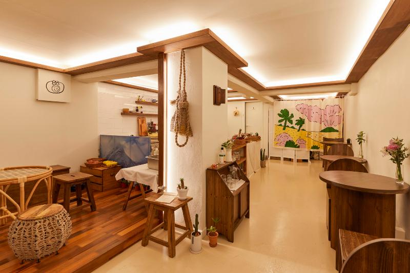 幸福空间 | 明亮温馨的 12 坪咖啡厅设计-3