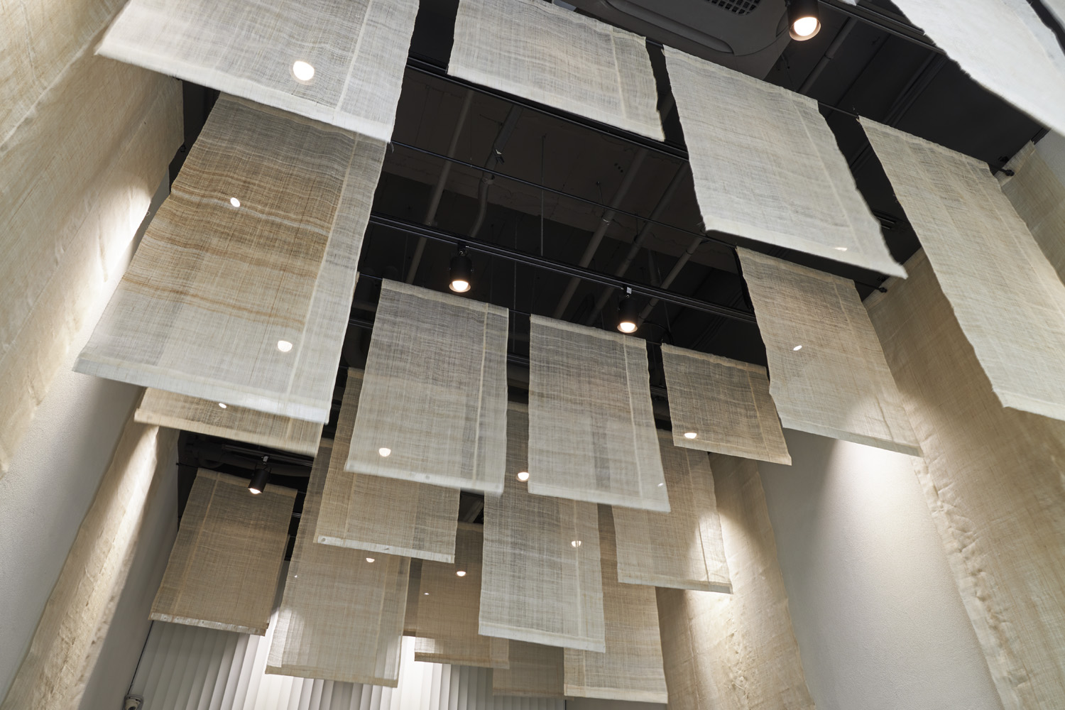 东方韵味的 12 平米 Wine Bar 设计-9