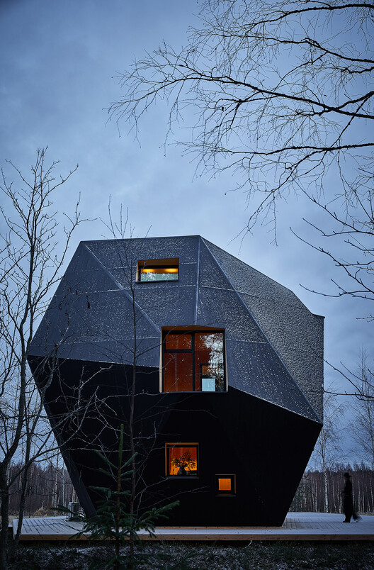 芬兰“陨石”住宅丨芬兰拉赫蒂丨Ateljé Sotamaa-18