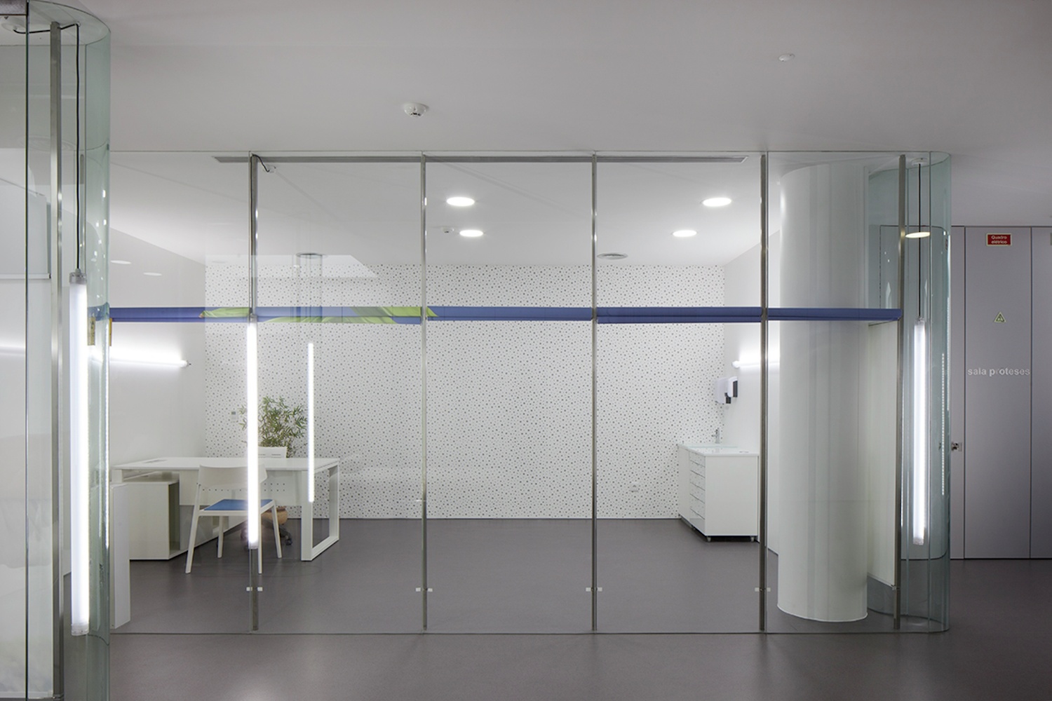 葡萄牙牙科诊所设计 | 个性化的医疗环境-45