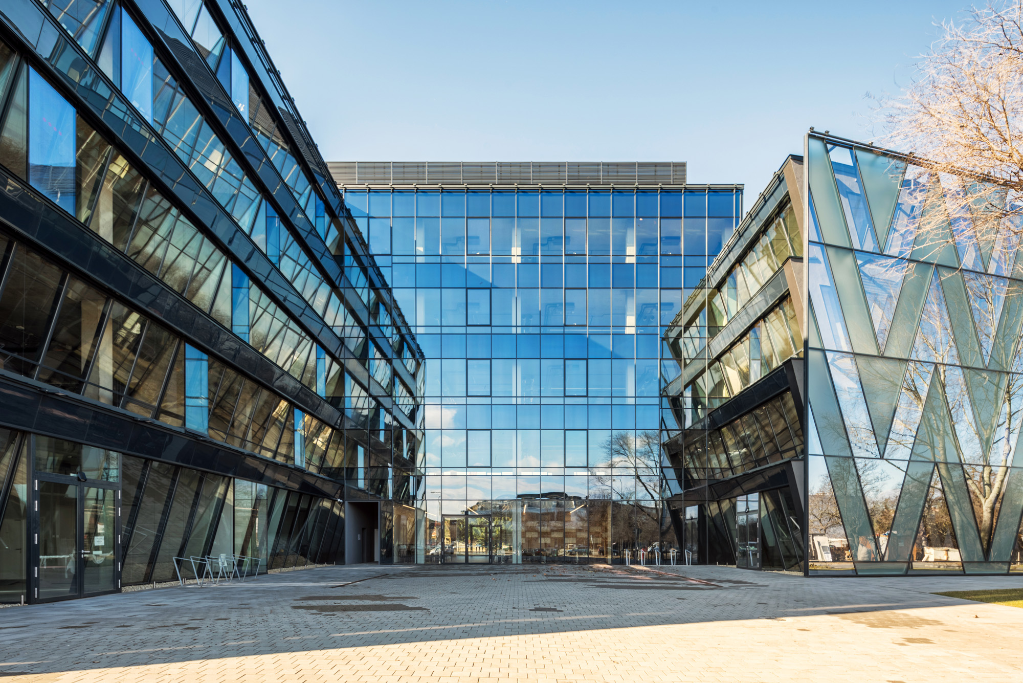 匈牙利德布勒森森林办公大楼-15