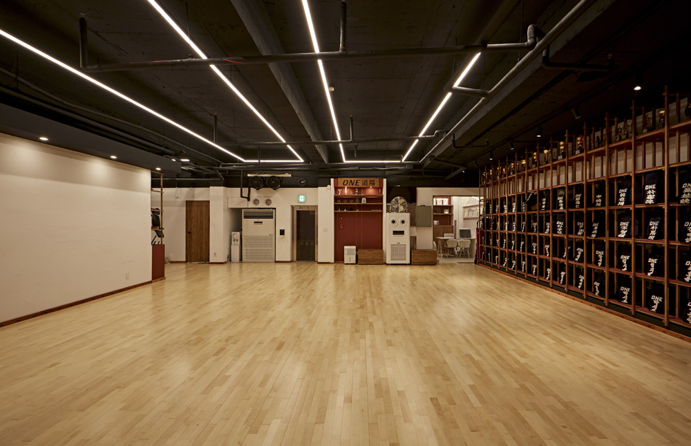 20 平米极简生活，原木风打造温馨小窝-2