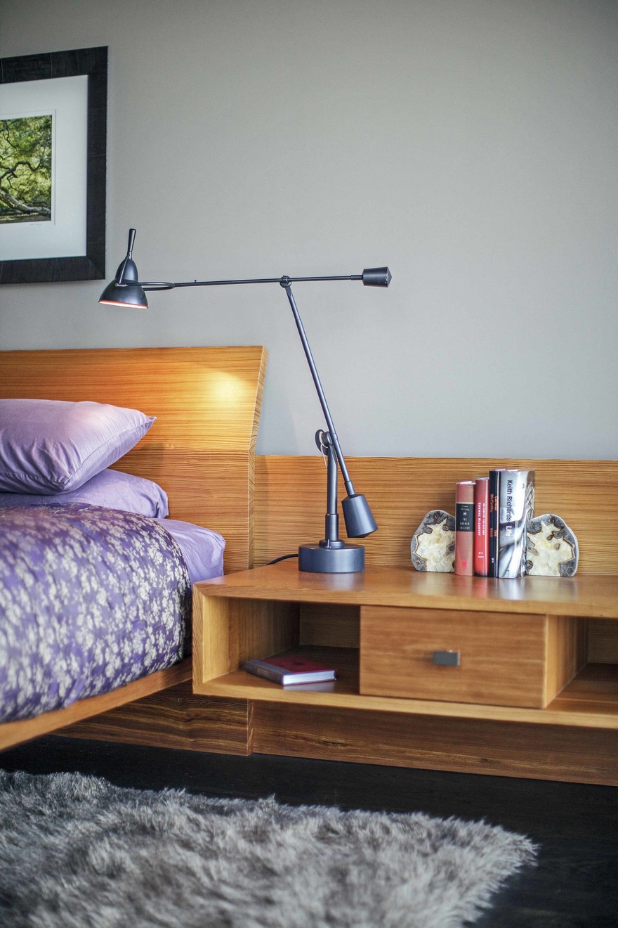 Lake View Residence with Tropical Retreat Details-17