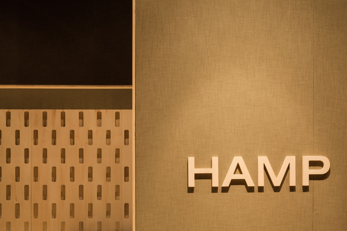 05 12 STAND POINT EN LA FERIA EUROLUCE 2015 DE MILÁN-13