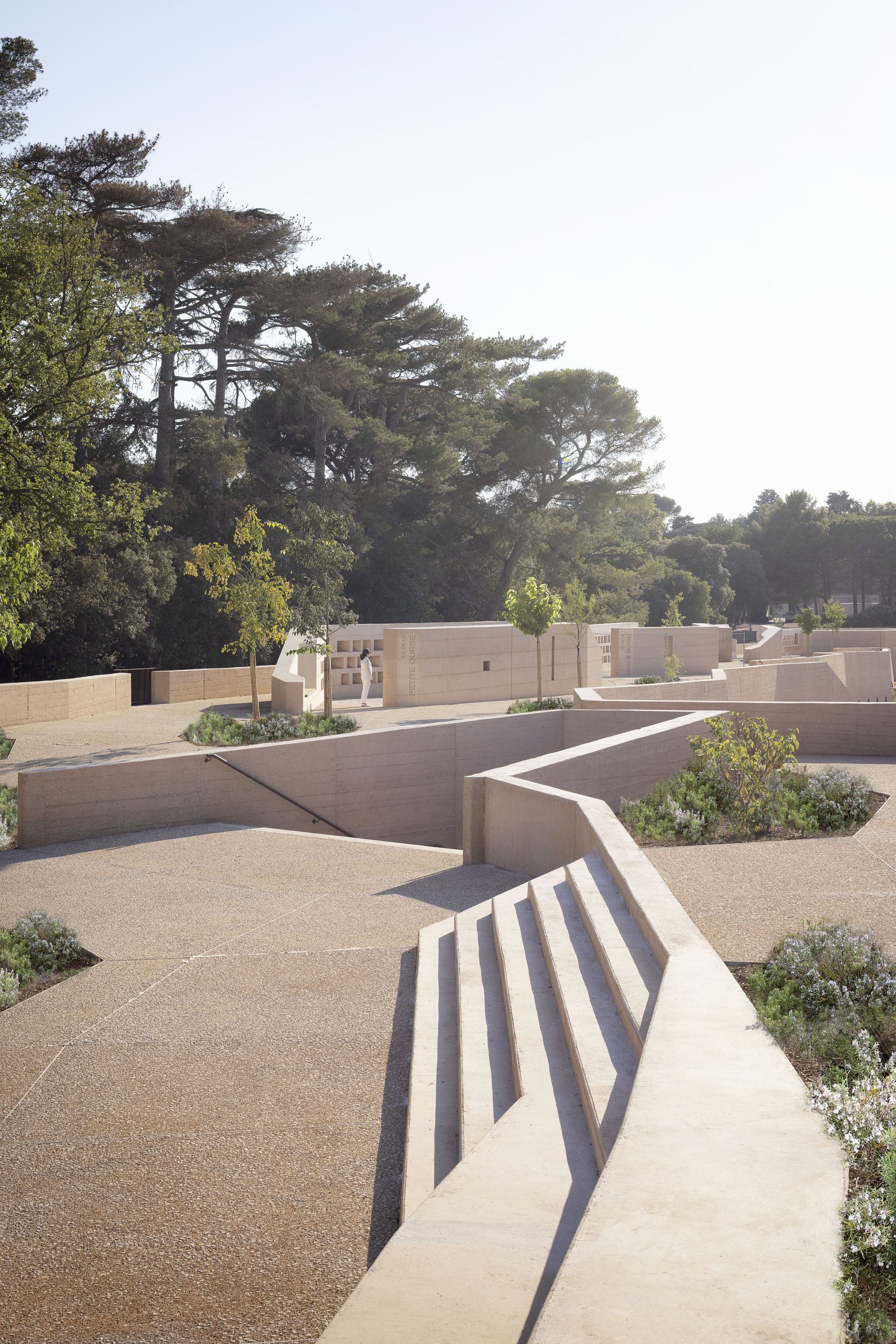 蒙比利埃大都市公墓丨法国蒙彼利埃-29