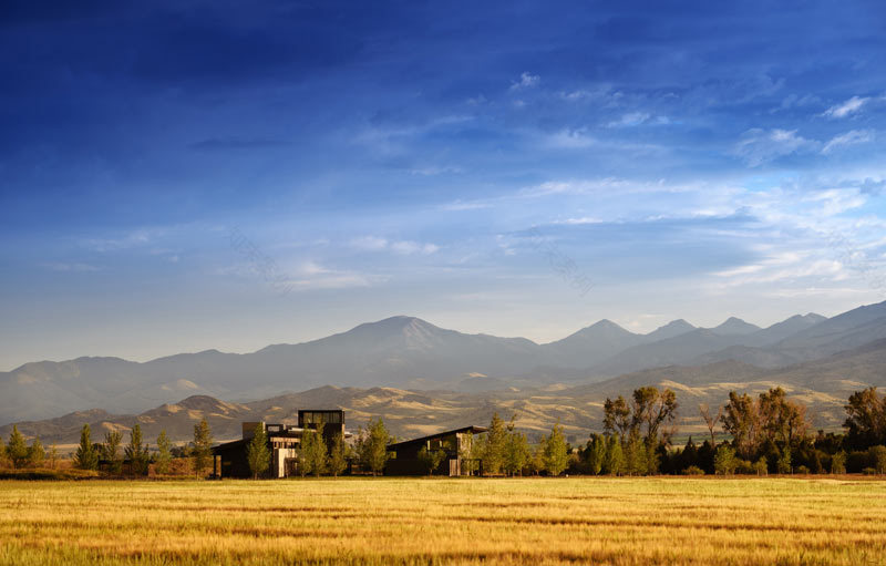 山间与现代共融的蒙大拿牧场住宅-29