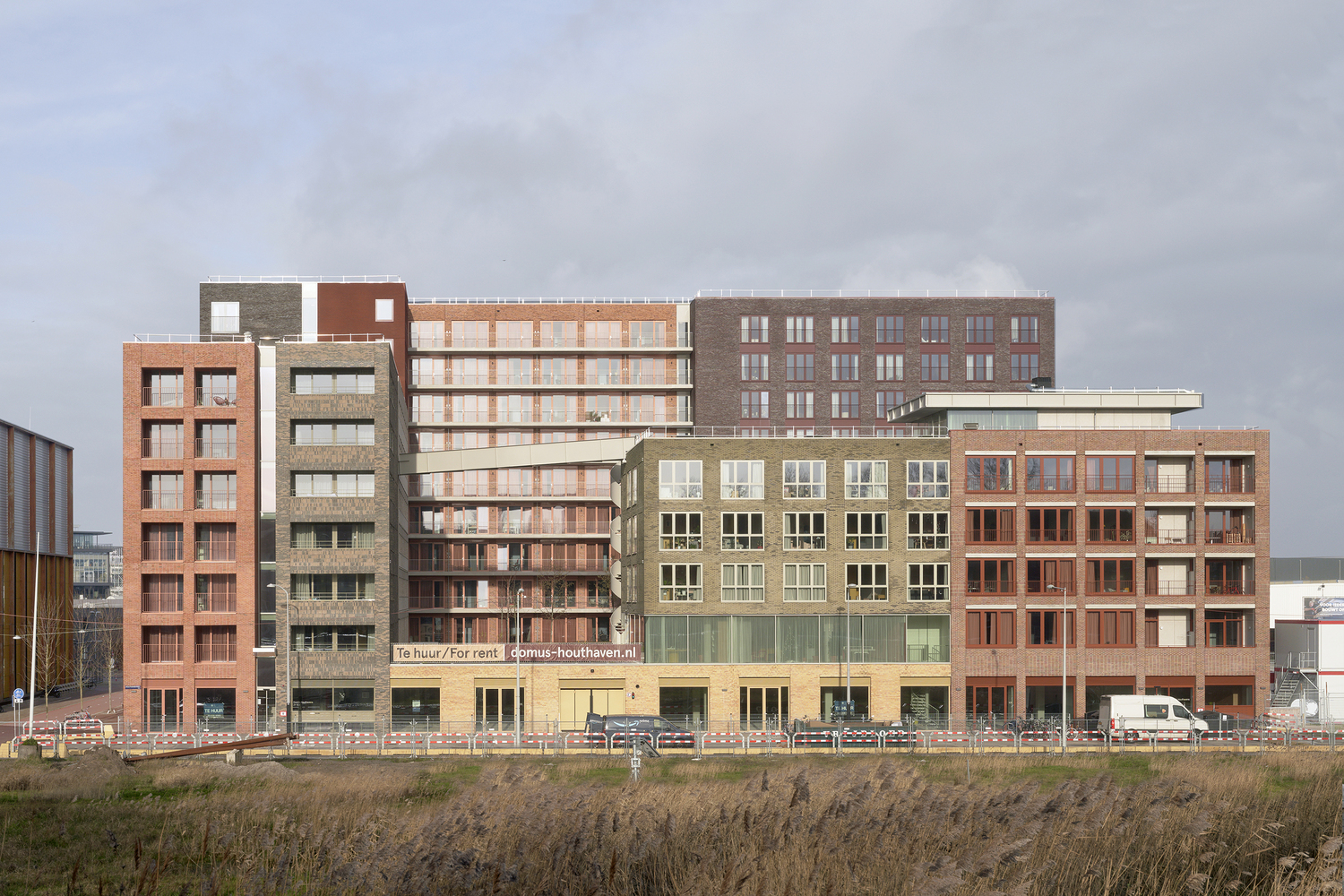 阿姆斯特丹智能紧凑公寓共享生活空间丨荷兰阿姆斯特丹丨Shift architecture urbanism-10