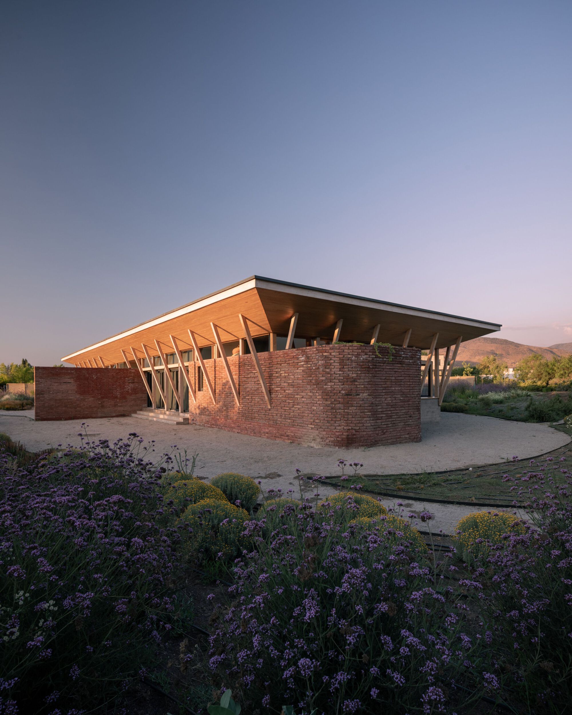 弧形墙屋丨智利-15