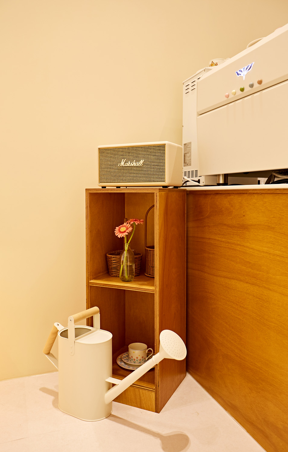 白色与木色交融，14 平极简卧室设计-14