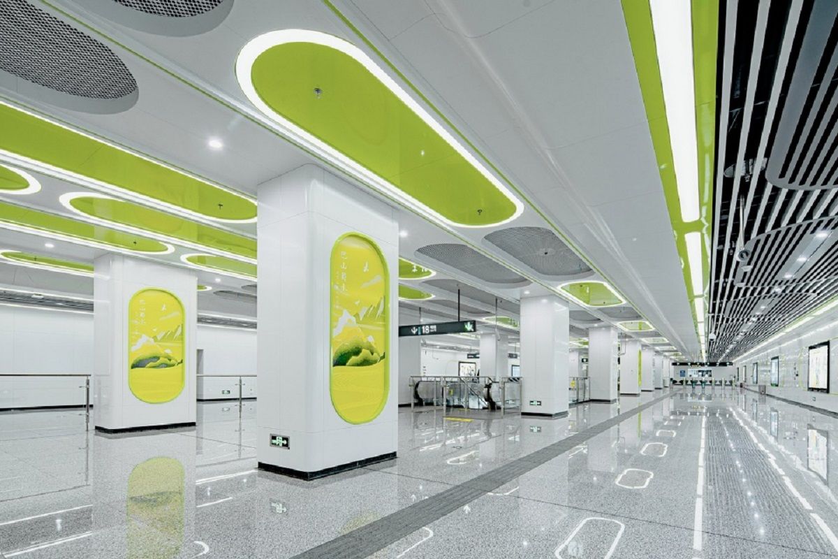 地心引力下的未来城市想象——成都地铁 18 号线站台设计-4