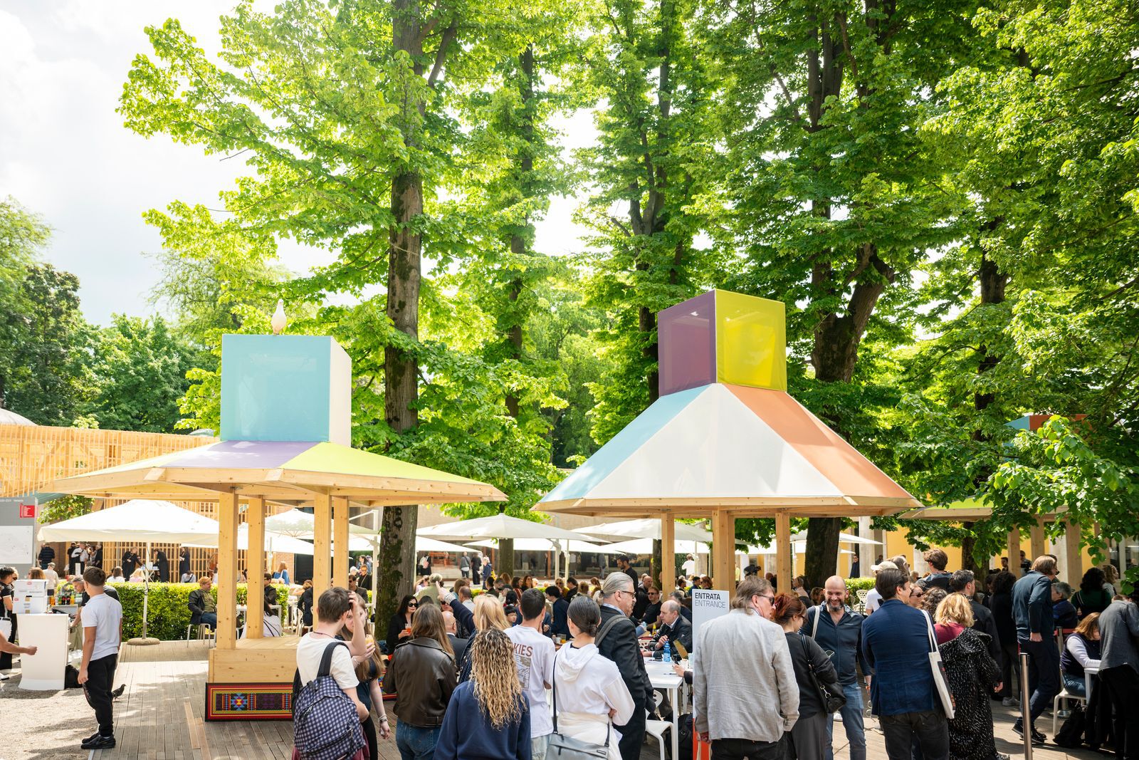 Majlis & The Manama (Wind Catchers) Pavilion  / Ahmed and Rashid Bin Shabib-19