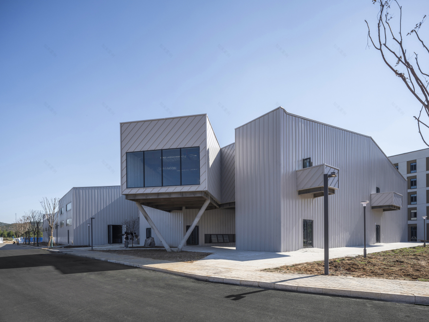 Yue & Yue: Art Museum + Equestrian Hall / CU Office-34