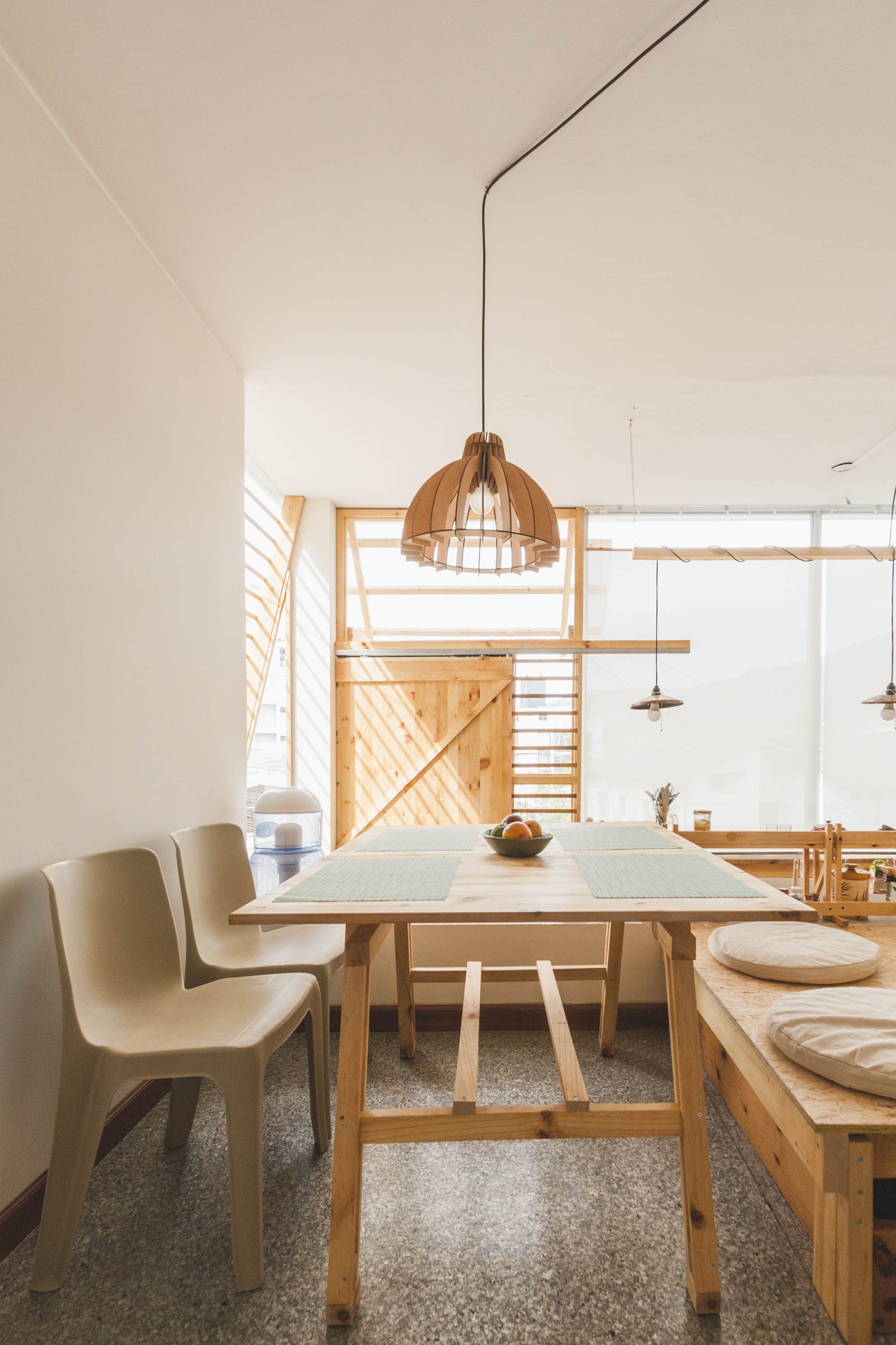 House in a Corridor / ESEcolectivo Arquitectos-30