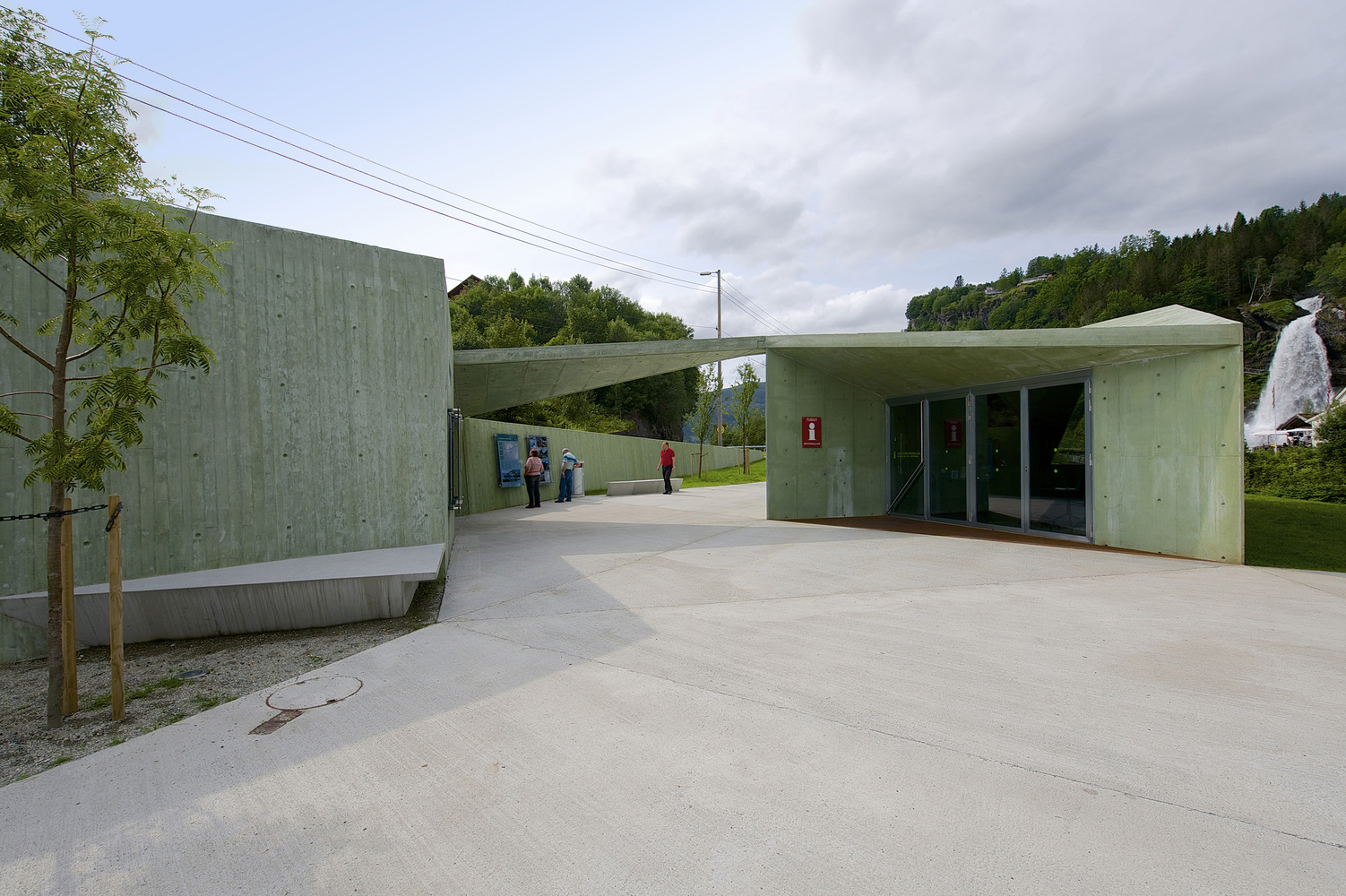 挪威 Steinsdalsfossen 瀑布景区建筑-45