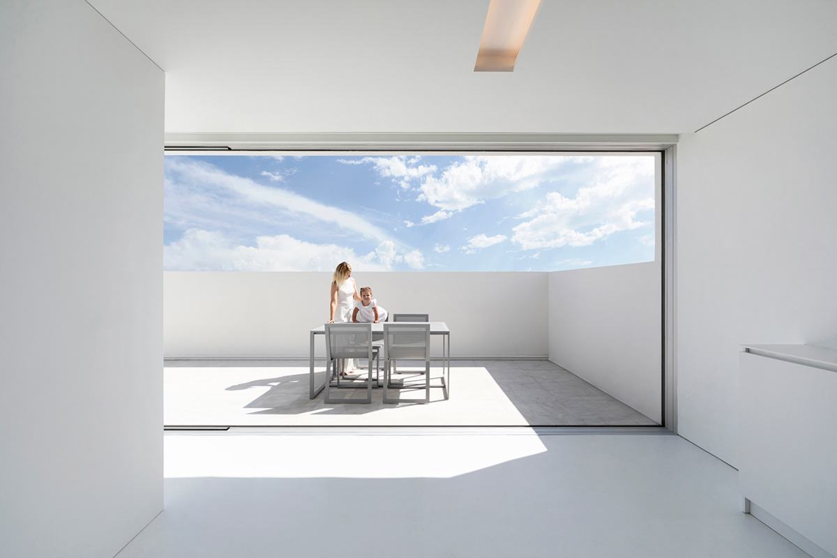 极简纯白顶层公寓丨弗兰西尔维斯特-8