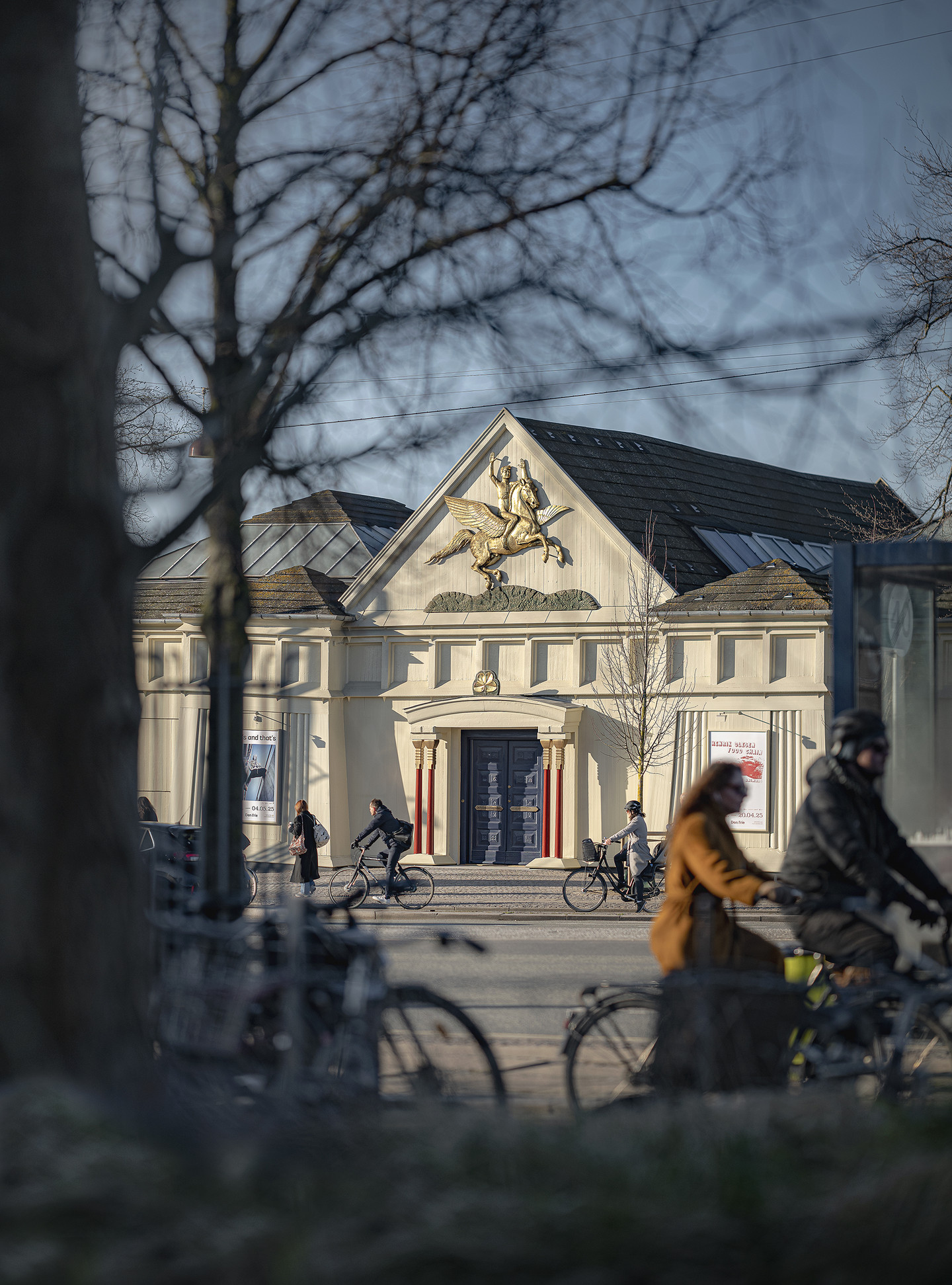 自由展览馆（注：准确称呼可能因当地实际情况有差异，这里依据字面进行翻译 ） -10