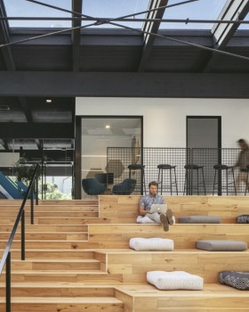 加州圣塔巴巴拉 Zoom 办公室丨Anacapa Architecture