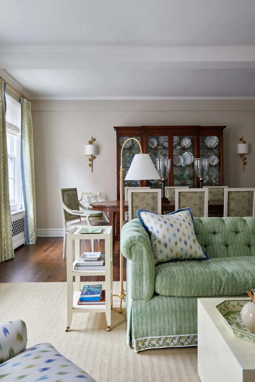 上东区美容装修(注:Cosmetic Renovation在建筑装修语境中常指外观、表面的装修,这里美容装修较符合,但可能结合具体场景也有更合适译法,若此场景为建筑领域,也可考虑上东区表面翻新 ) 丨GhanaUpper East丨Emily C. Butler-6