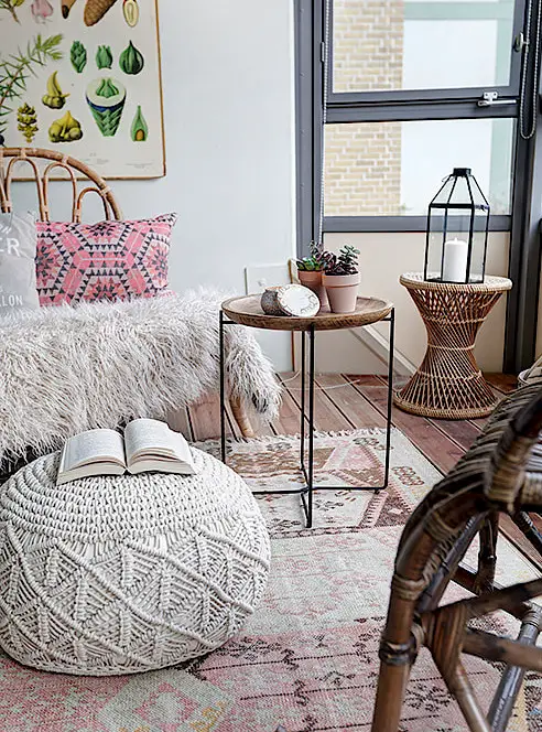 女性化风格公寓阳台设计-2