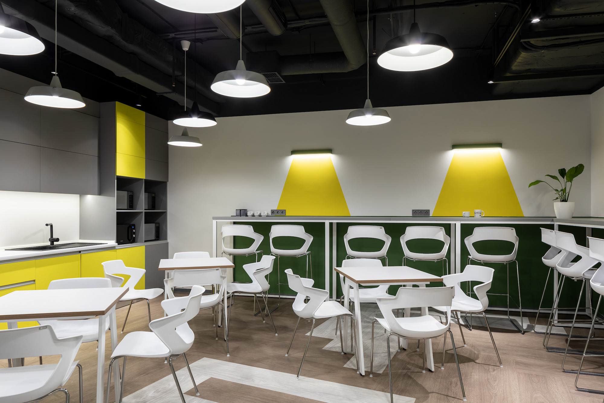 基辅中央合作银行办公室设计-18