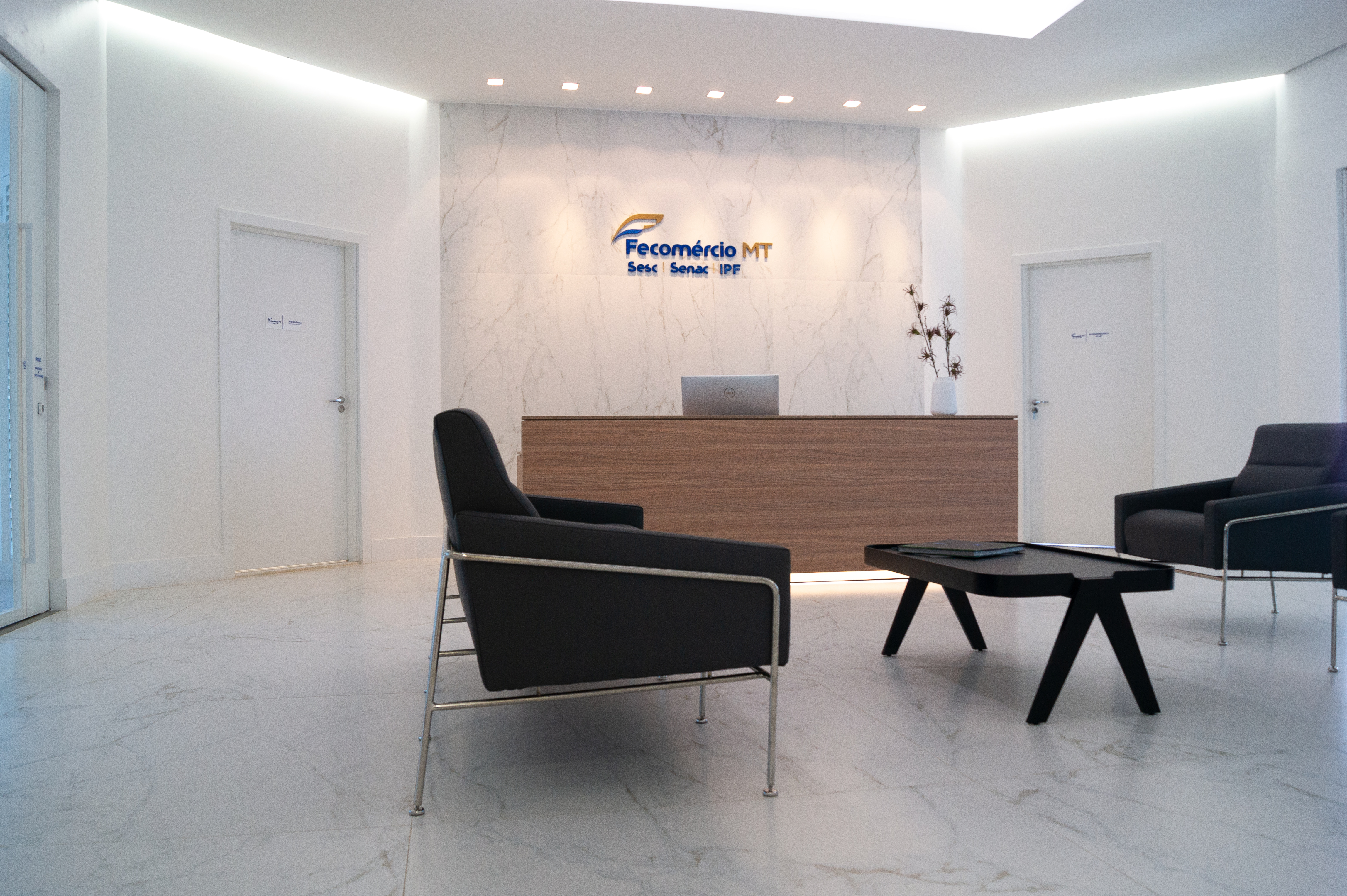 MMEB Arquitetos 打造现代商业空间-19