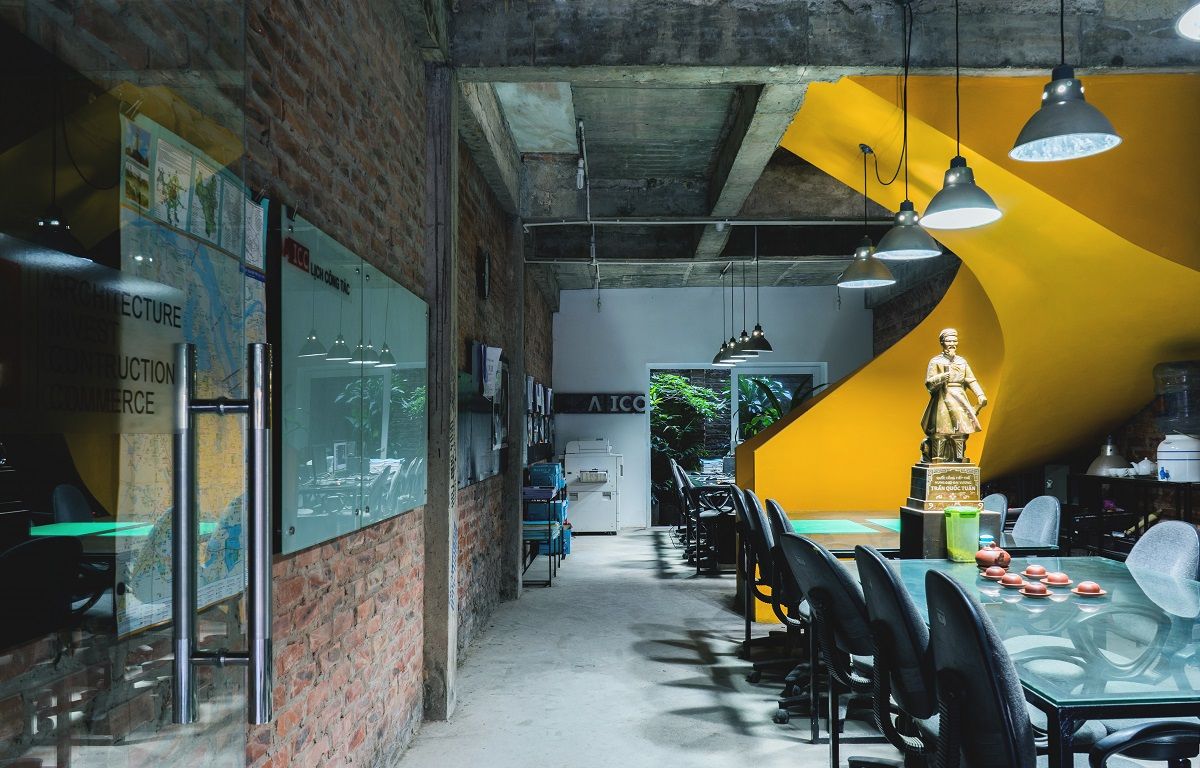 办公楼变身为现代设计工作室-9