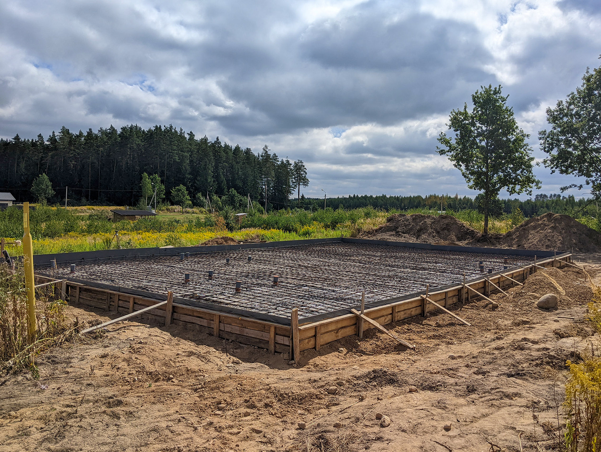 1-storey house with a big livingroom-0