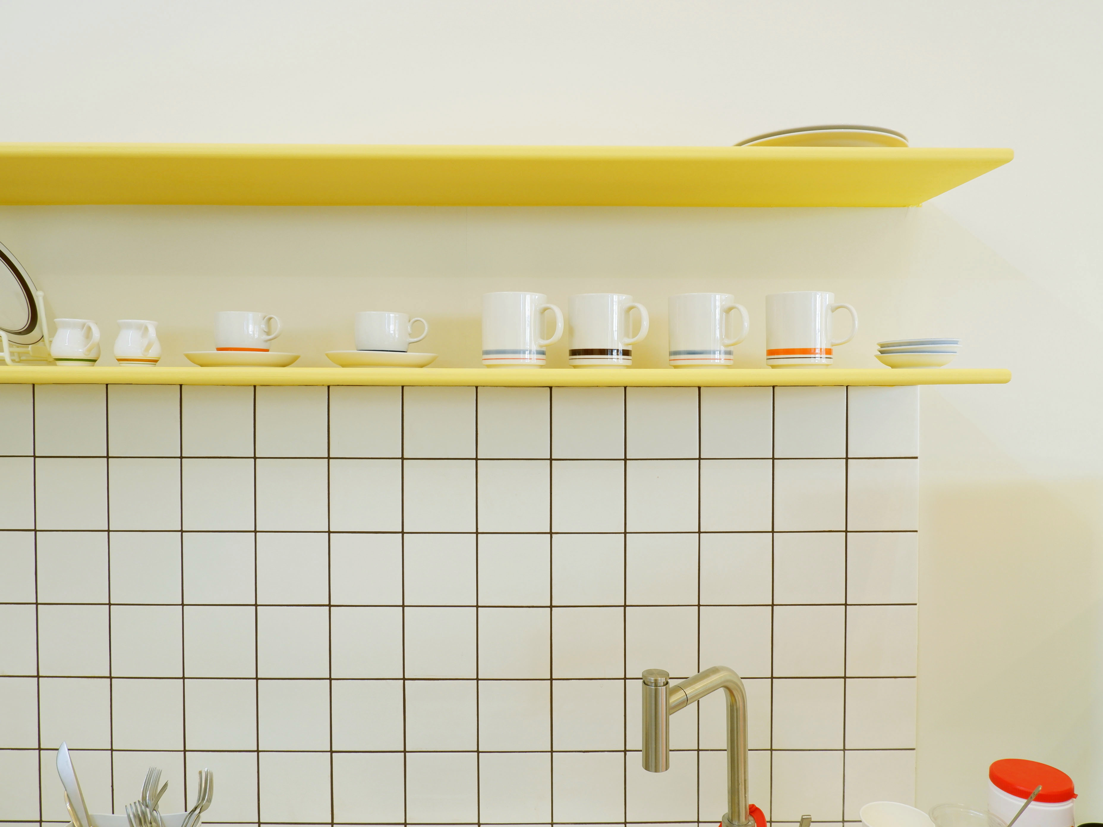 白色与木纹的绝美融合 | 22 平米小空间的无限可能-9