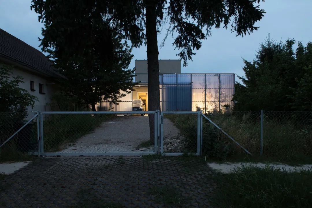 家庭住宅与花园的和谐共生-19