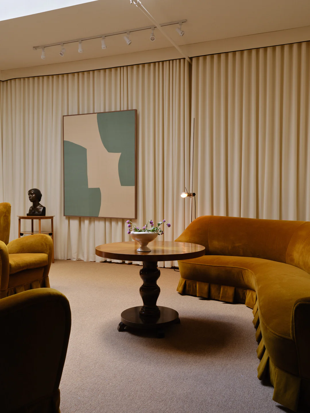 Alan Eckstein丨极简色调与感性体验·纽约婚纱展厅-38