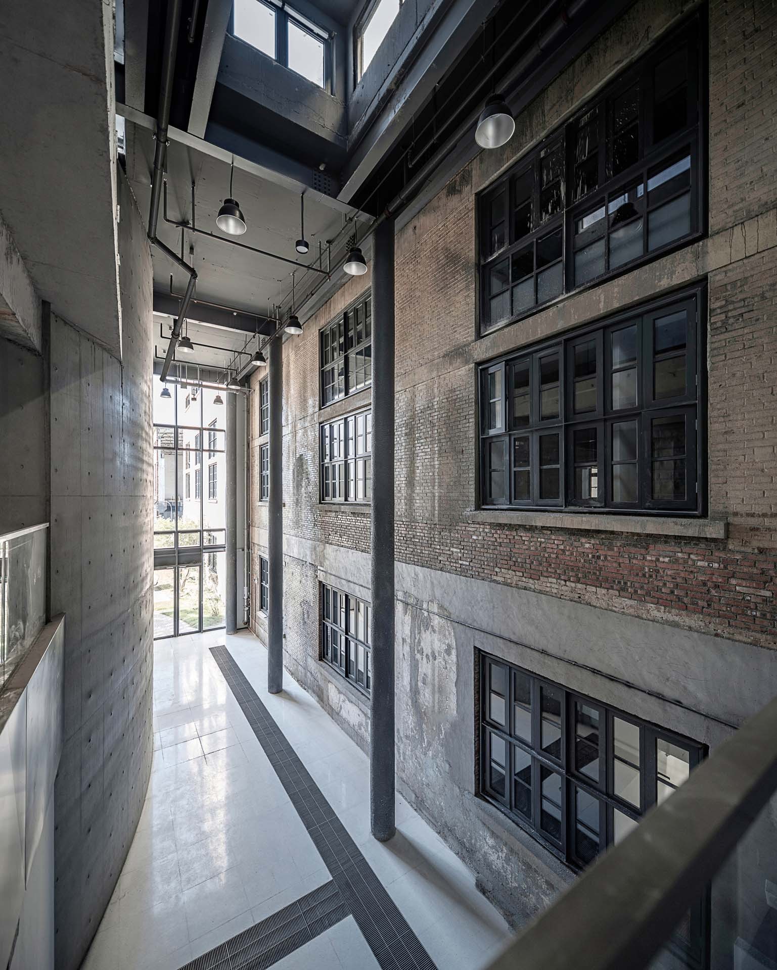 首钢制氧厂 3350 车间室内改造丨中国北京丨弘石设计-45