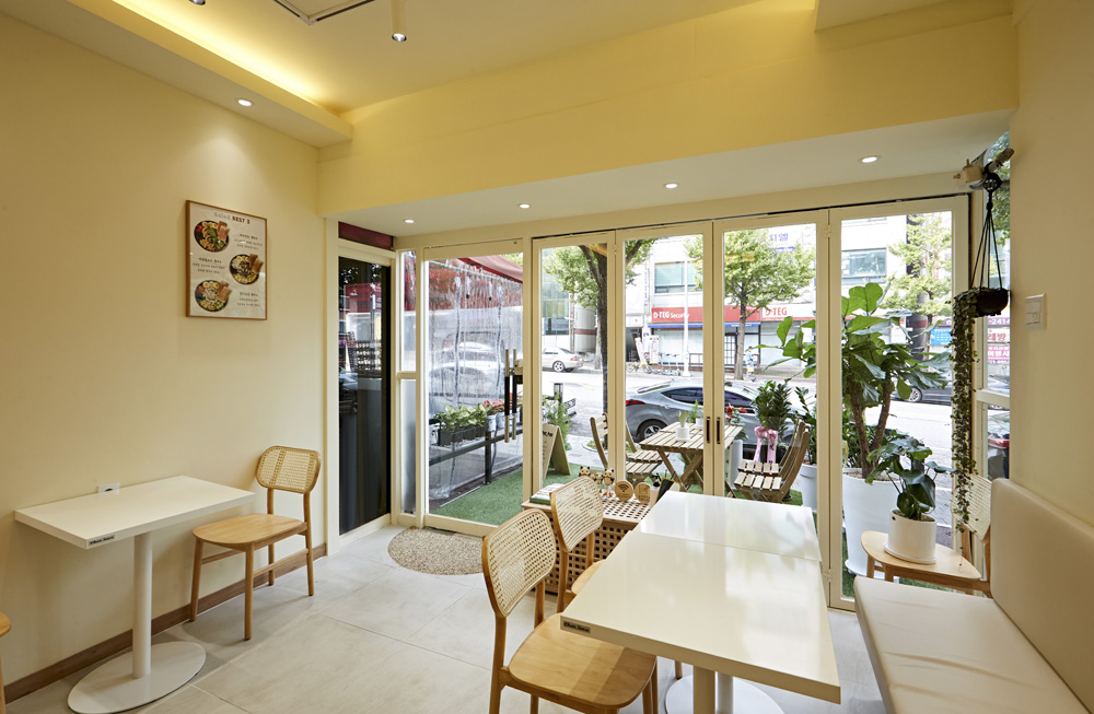 8 坪小空间打造温馨咖啡馆-7