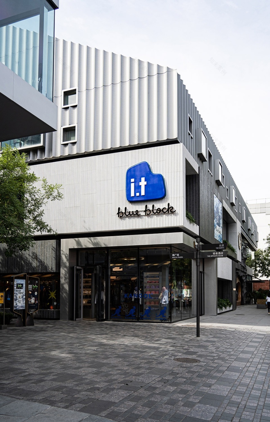 回赠街道以场所 北京三里屯太古里沿街建筑幕墙与公共空间更新丨中国北京丨moss.architects-20