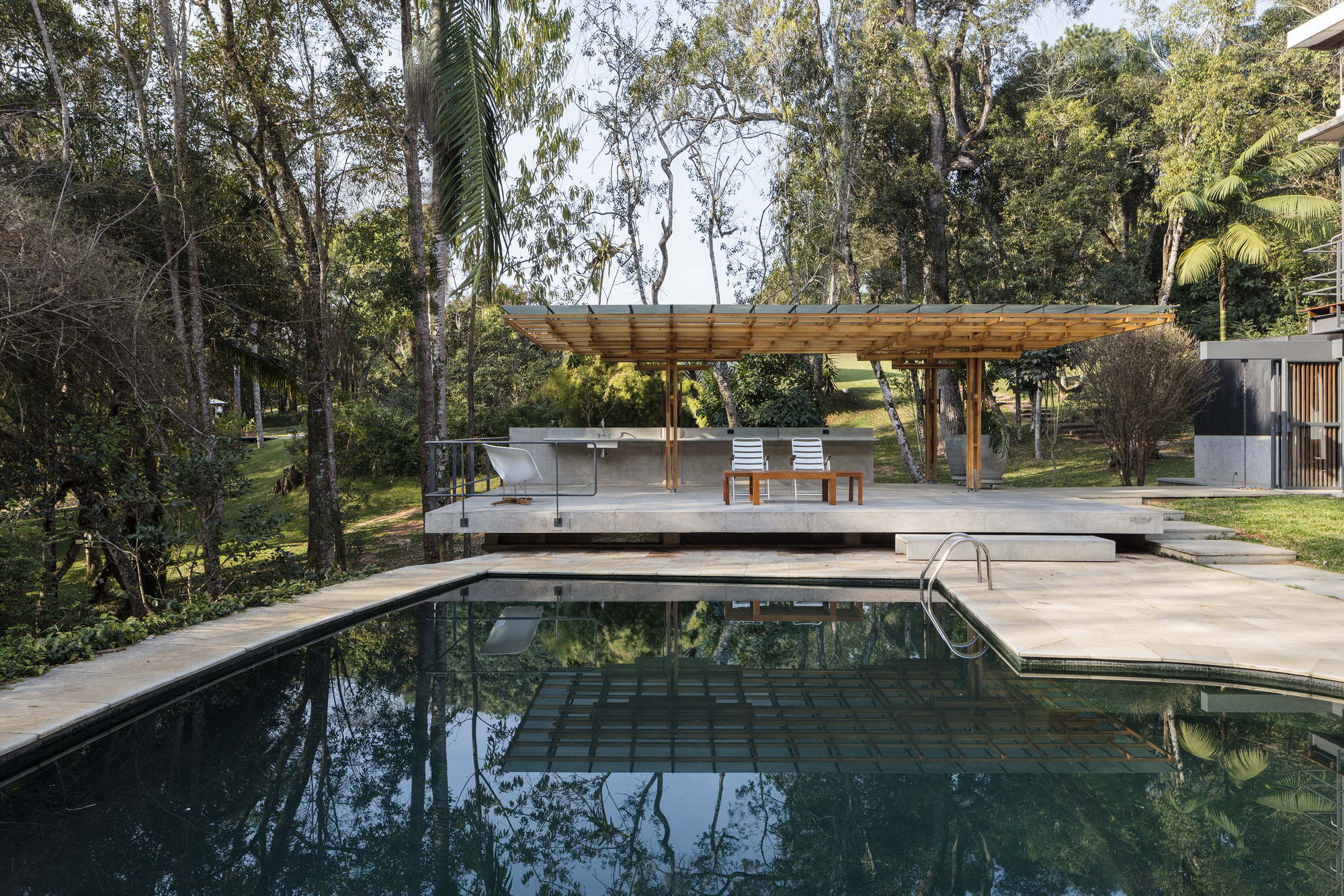 Ibiuna House / Metro Arquitetos Associados-16