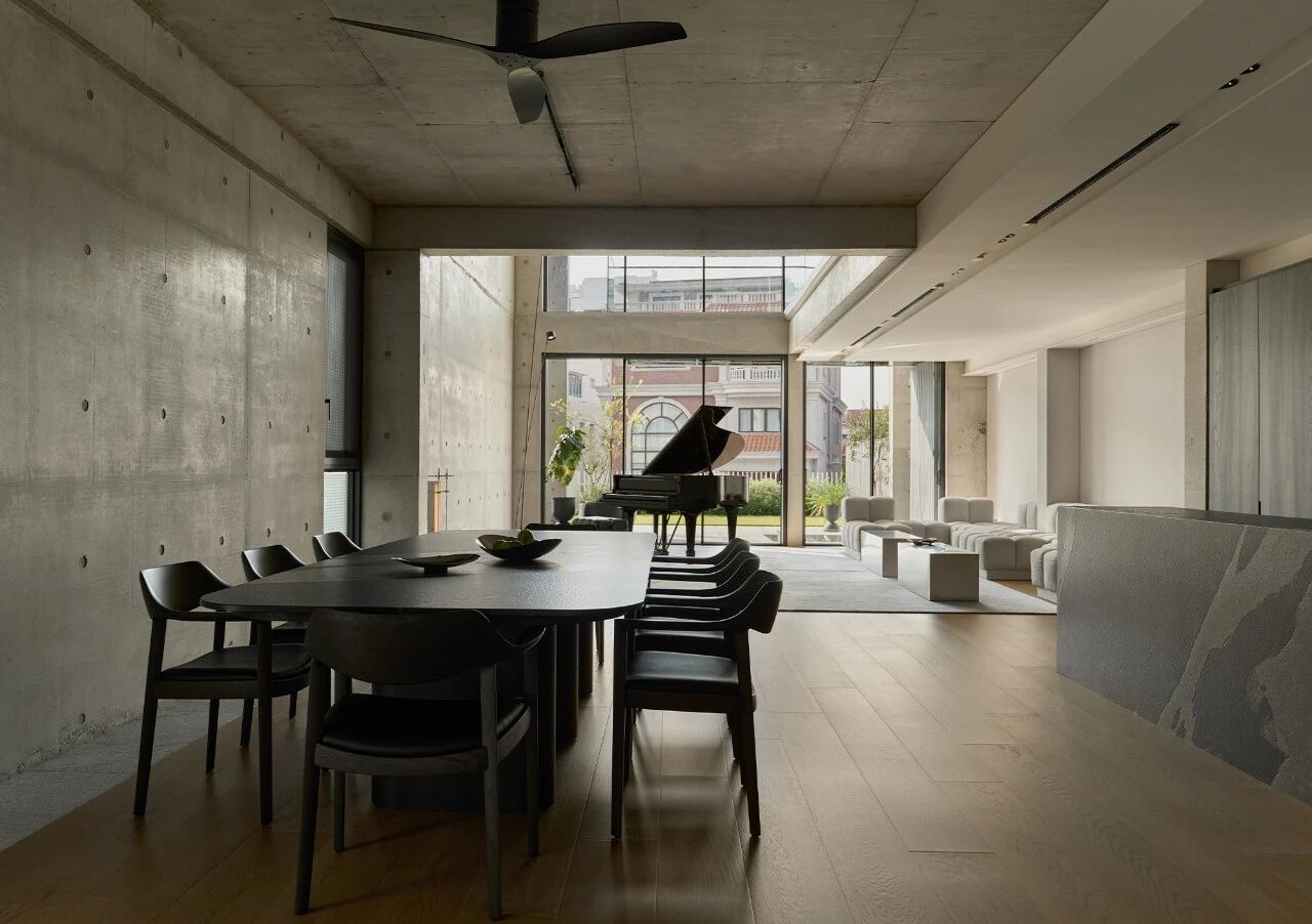 G 屋；G 宅（这里若有更多语境，能更准确翻译G代表的含义，比如可能是人名、地名首字母等） 丨Atelier01  A01-8