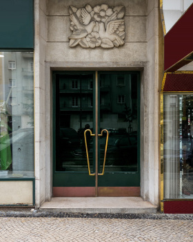 C6 – 门户（依据一般常见语境的意译，因为portals可指门户网站、通道、门户区域等，若这里有特定领域含义，需根据实际情况精准翻译 ） 丨Aurora Arquitectos