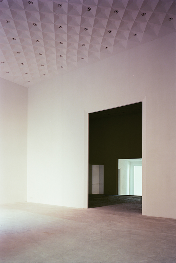 Z33 艺术馆 · 静谧之墙与城市对话-71