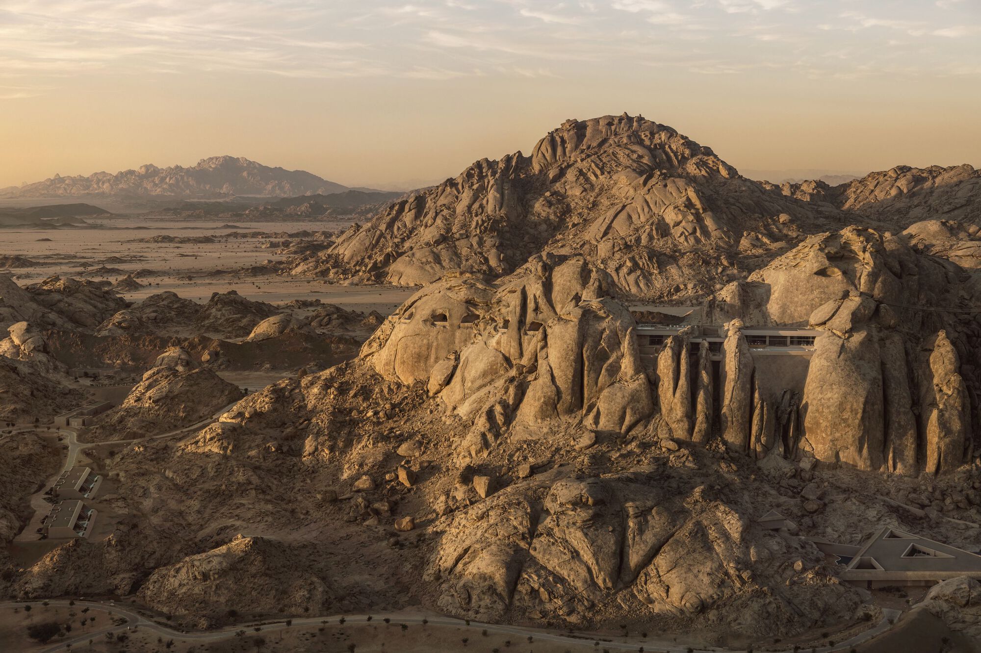 沙漠岩度假村丨沙特阿拉伯丨Oppenheim Architecture等多家工作室-22