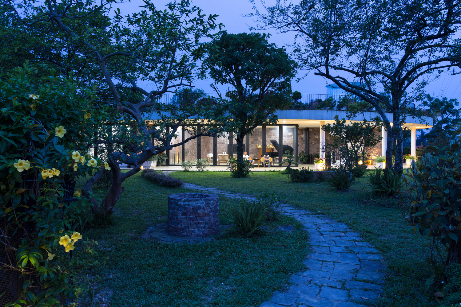 回归自然的现代乡村家园-57