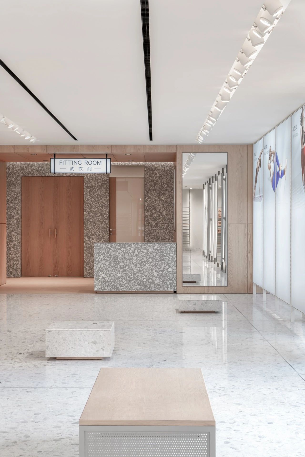 lululemon 上海新天地旗舰店丨中国上海-28