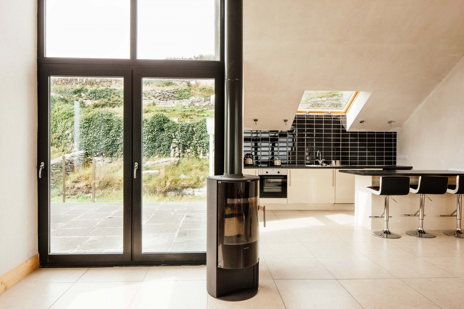 爱尔兰悬崖边上的生态寓所丨O’Neill Architecture-24