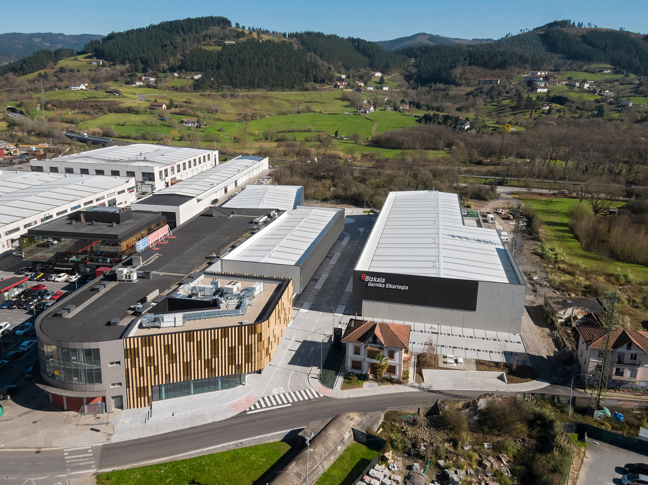 格尔尼卡协会办公室-36