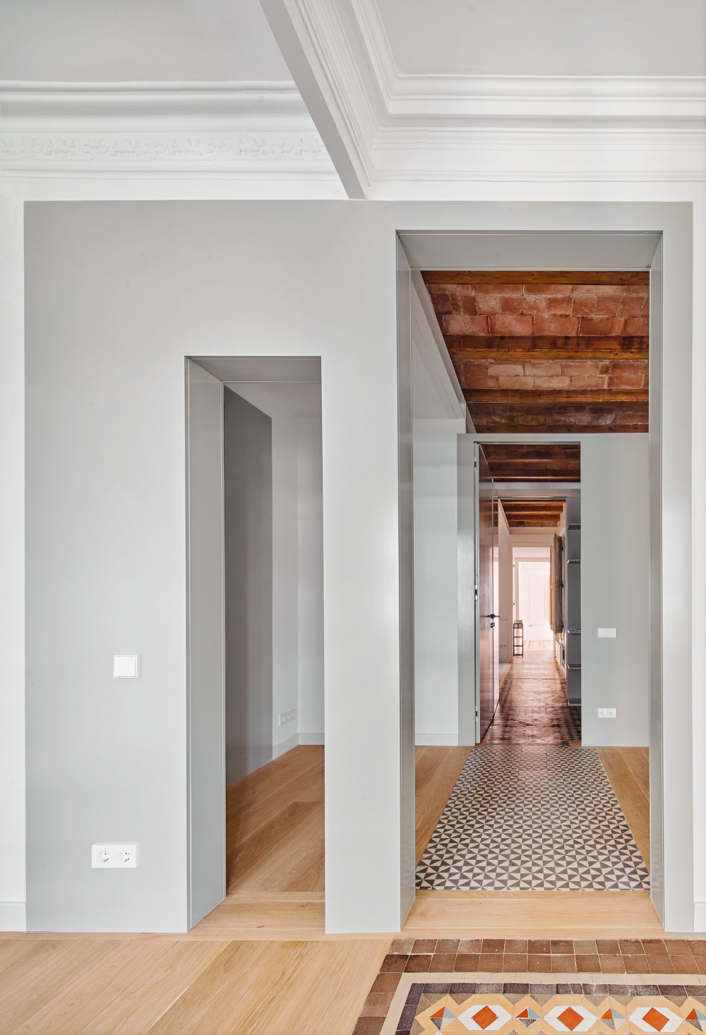 西班牙巴塞罗那现代复古住宅设计丨estudio COA-21