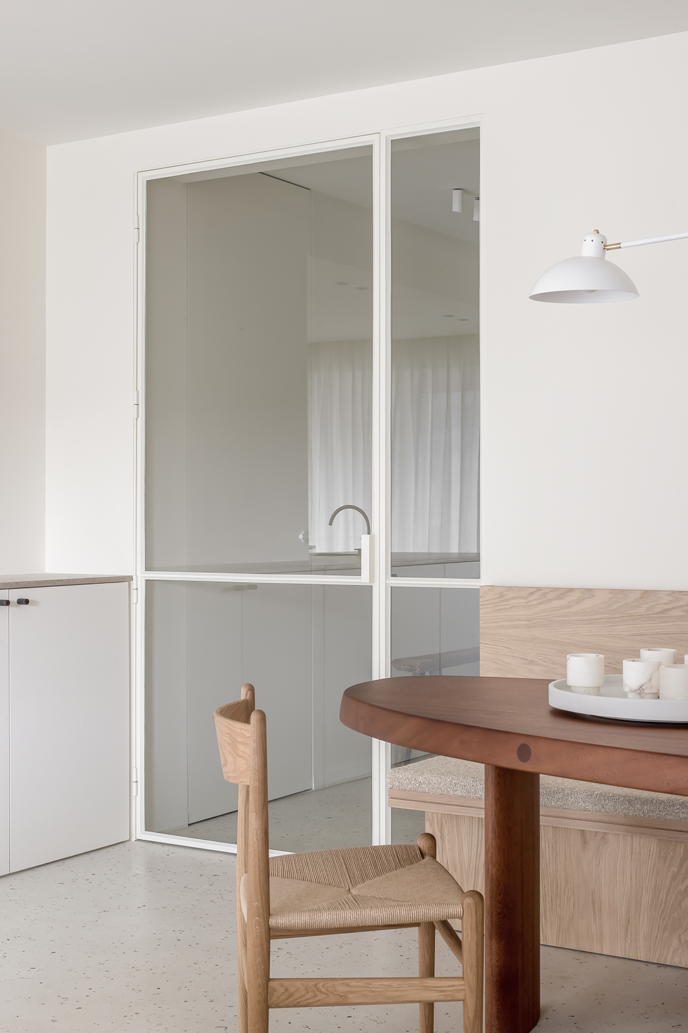 现代原木极简风的居住空间-10