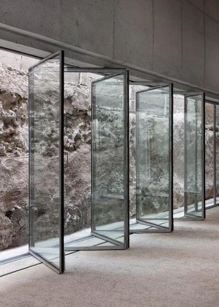 巴林穆哈拉格“建筑遗产之家” | 混凝土与玻璃的互动画廊-8